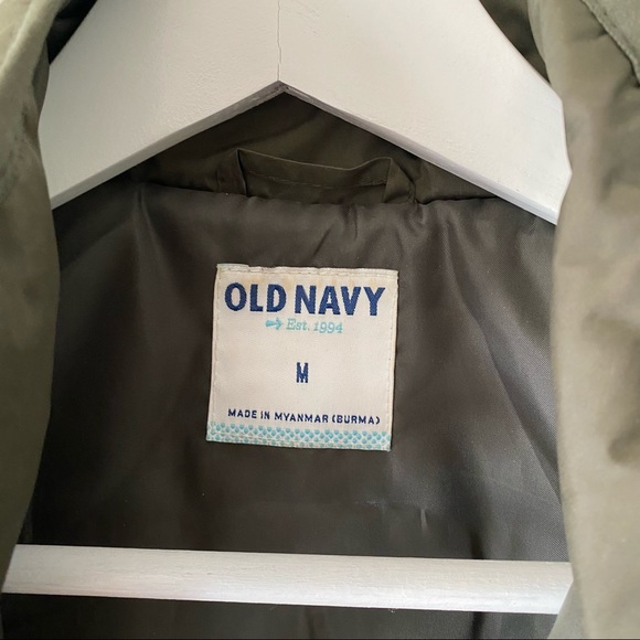 Old Navy Quilted Vest - Picture 4 of 4